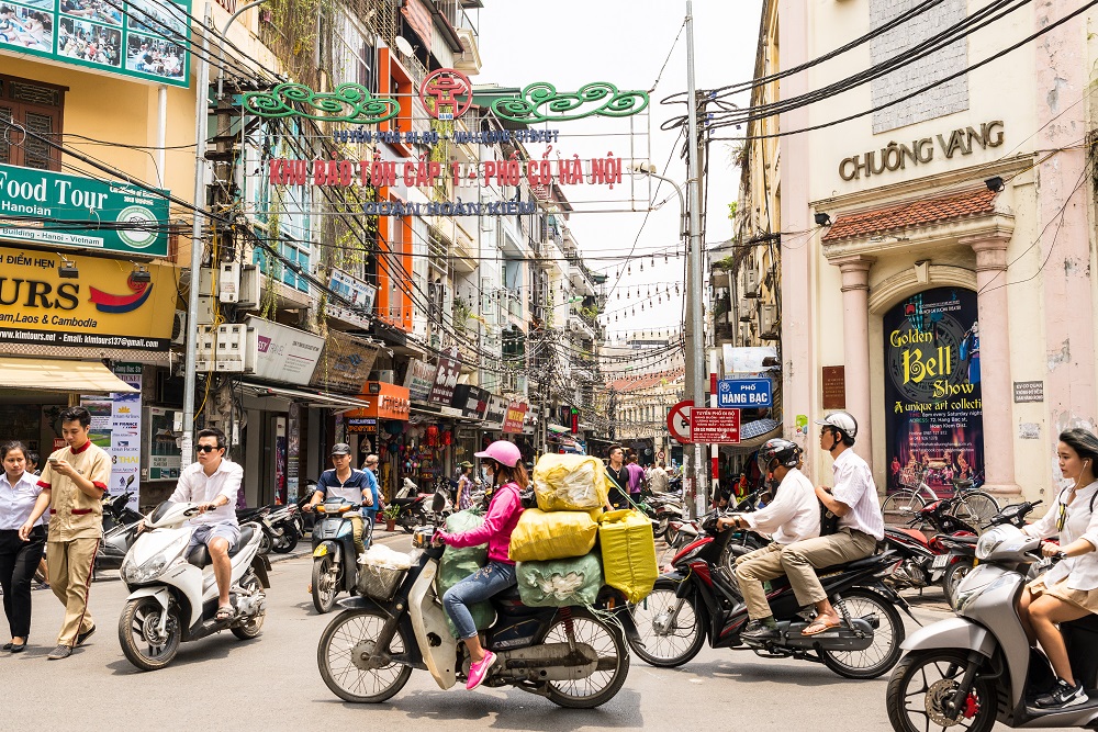 barrio Old Quarter Hanoi con tráfico