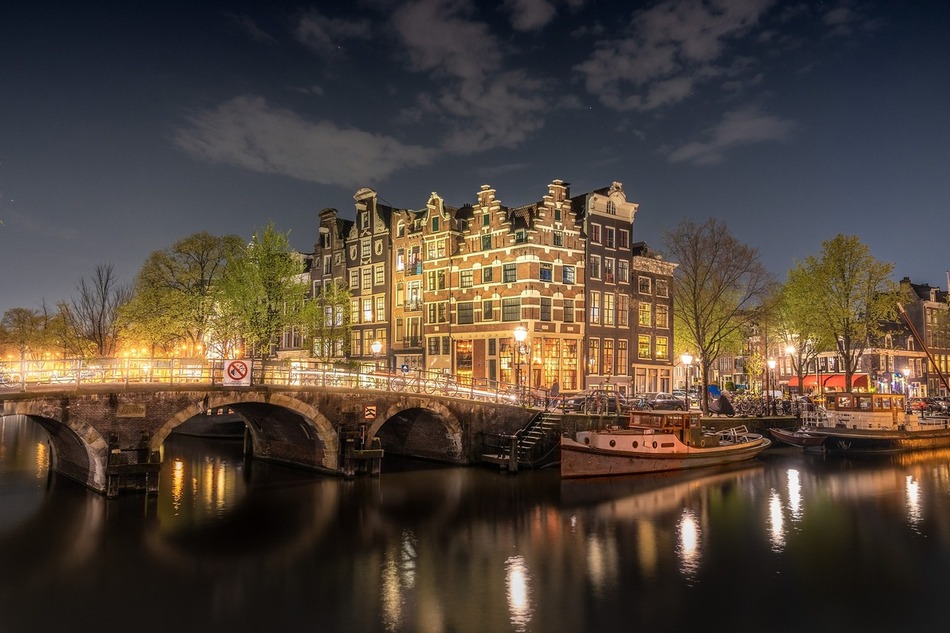 Amsterdam como uno de los 10 destinos perfectos para este otoño