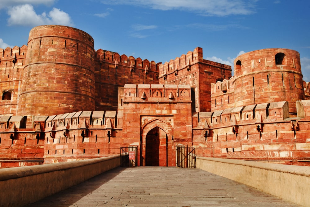 El Fuerte de Agra esta declarado Patrimonio de la Humanidad y se encuentra en la India.