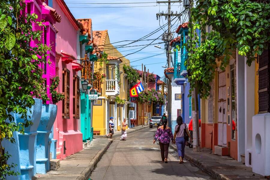 Coloridas calles en Cartagena de Indias 