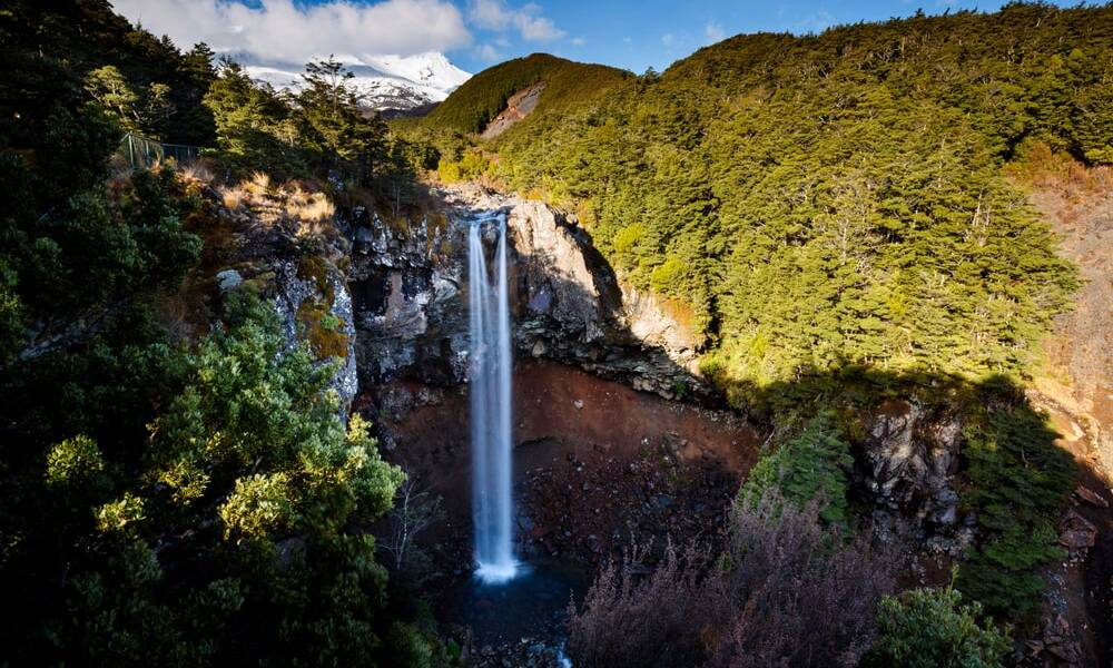 Cataratas Mangawhero en el Parque Nacional de Tongariro son el estanque vedado en la novela El Señor de los Anillos