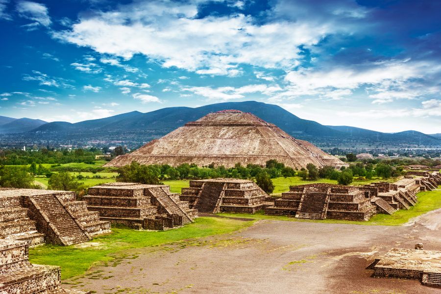 Piramides en Teotihuacán, México