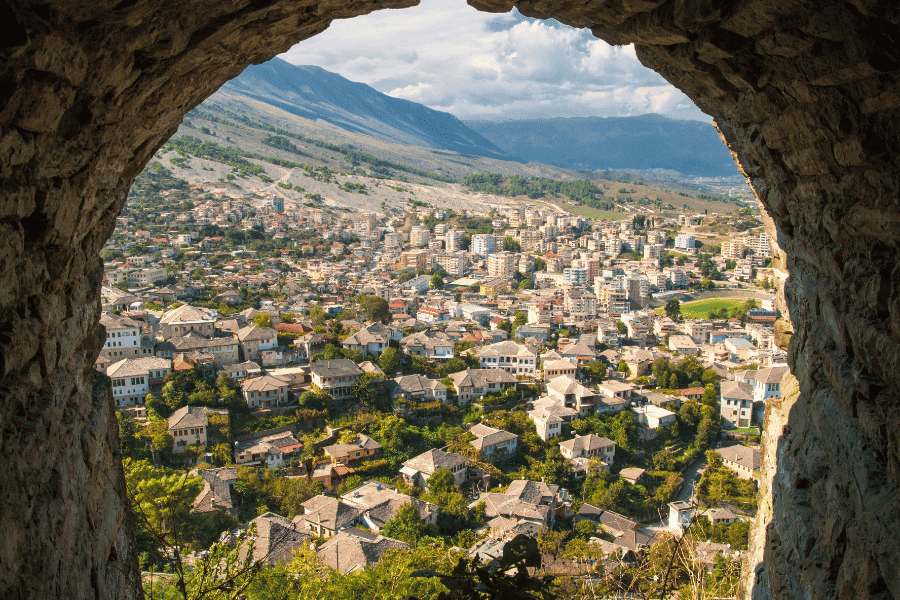 Vistas desde el castillo de Gjirokastra