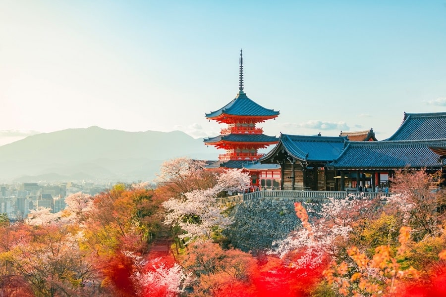 Templo budista de Kiyomizu-dera en Kioto