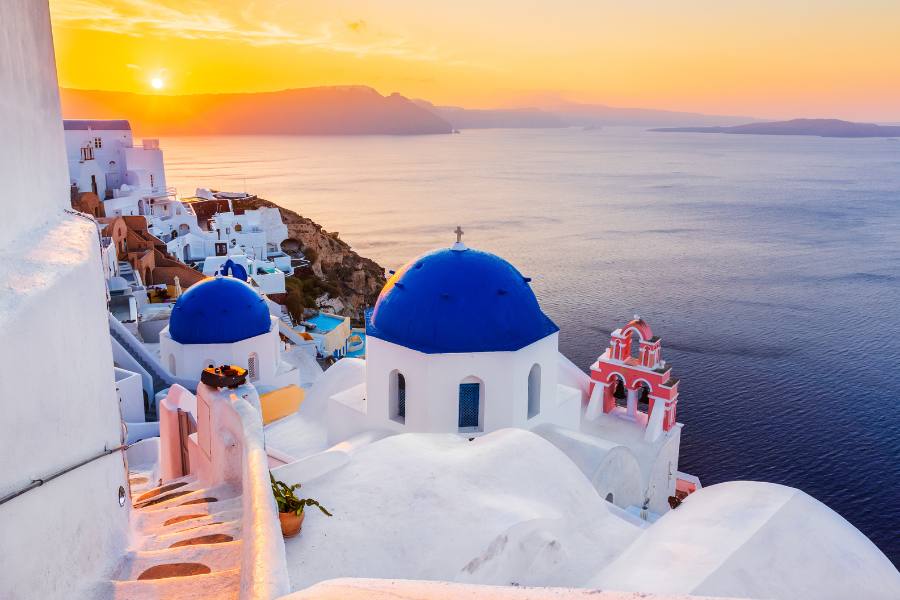 donde viajar en abril grecia