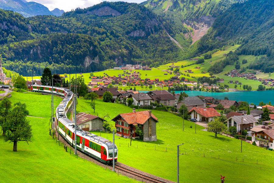 viajar en abril a suiza