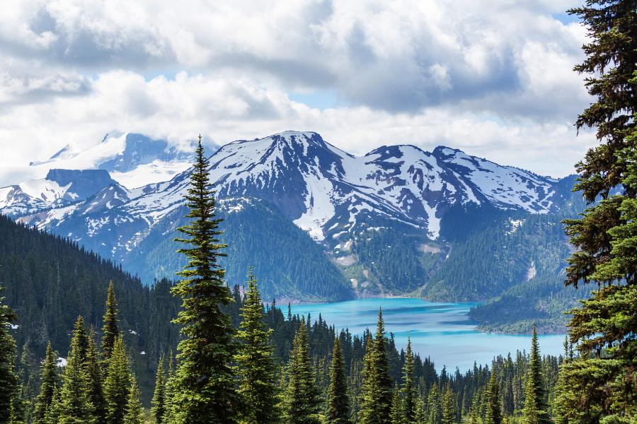 Lago en Canadá durante el invierno