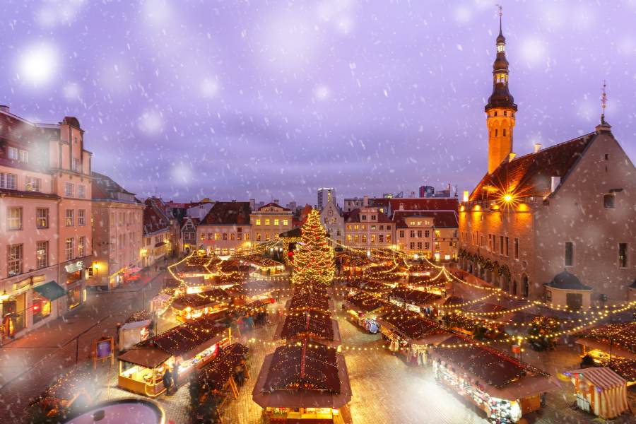 Mercado de Navidad en Tallin, Estonia