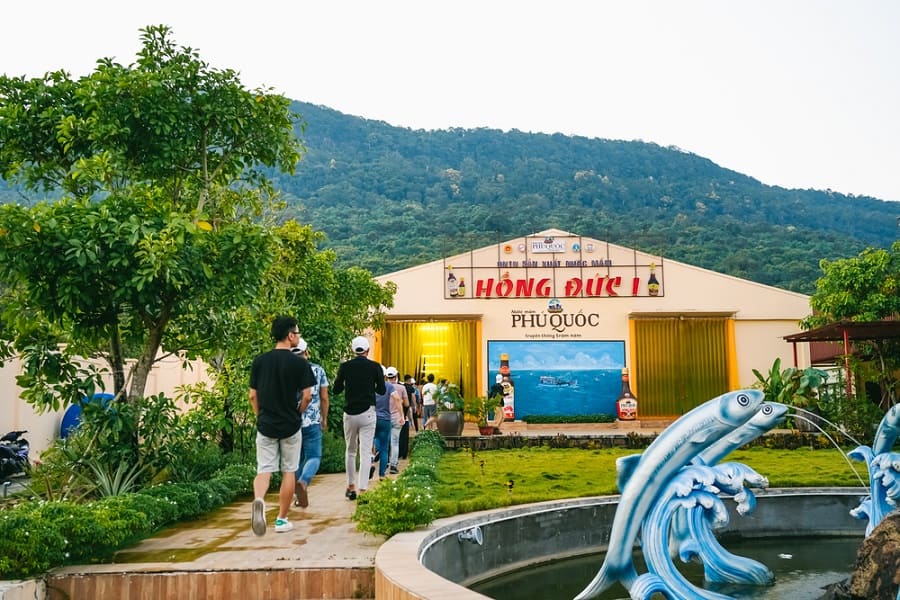 Fábrica de salsa de pescado de Phu Quoc, Vietnam