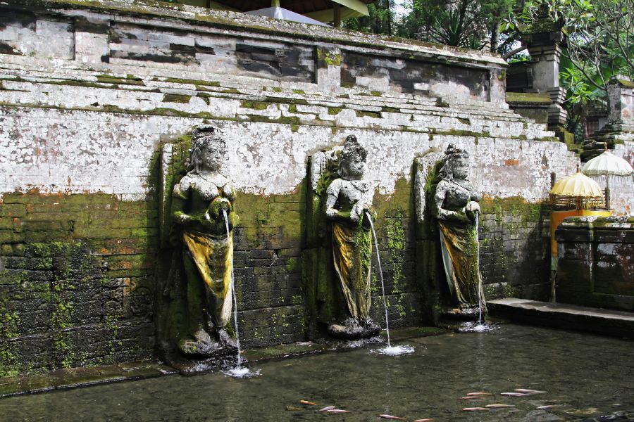 Fuentes en Goah Gajah, Bali