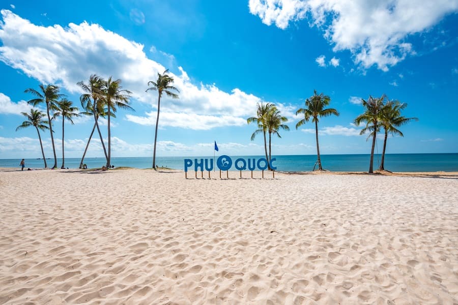 Playa de Long Beach en Phu Hoc, Vientam