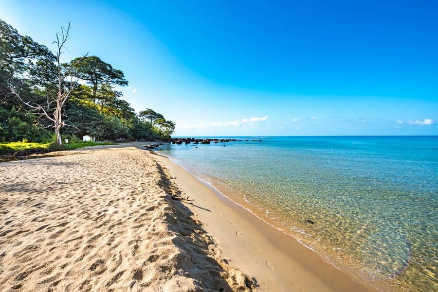 Playa de Vung Bau en la isla de Phu Quoc, Vietnam.