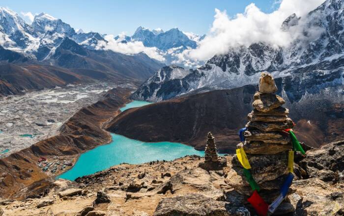 El lago Goyko es uno de los lugares que ver en Nepal