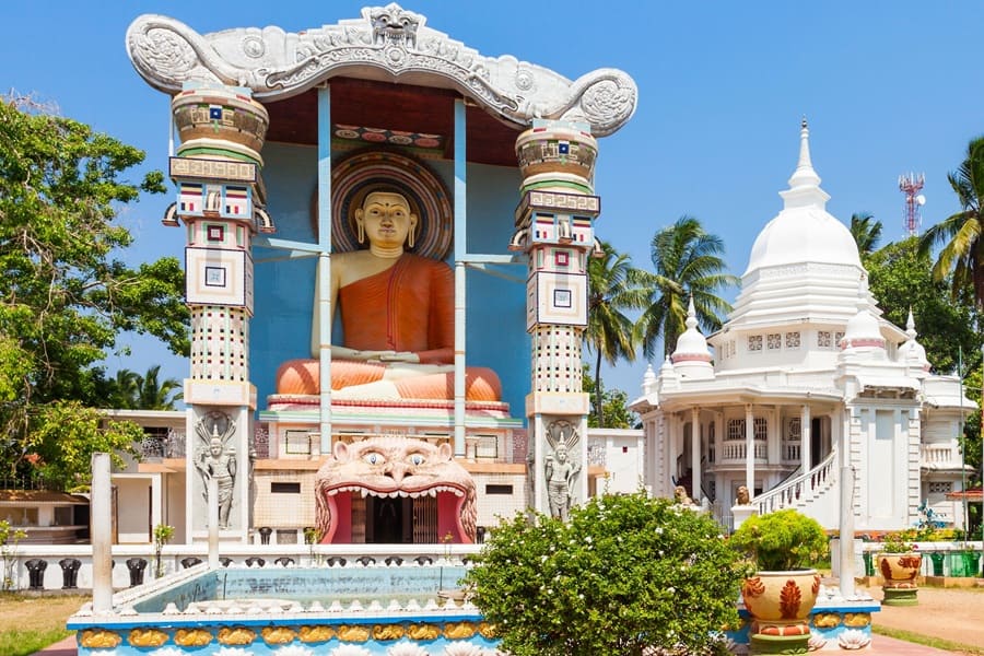 Templo budista de Angurukamarulla en Sri Lanka.